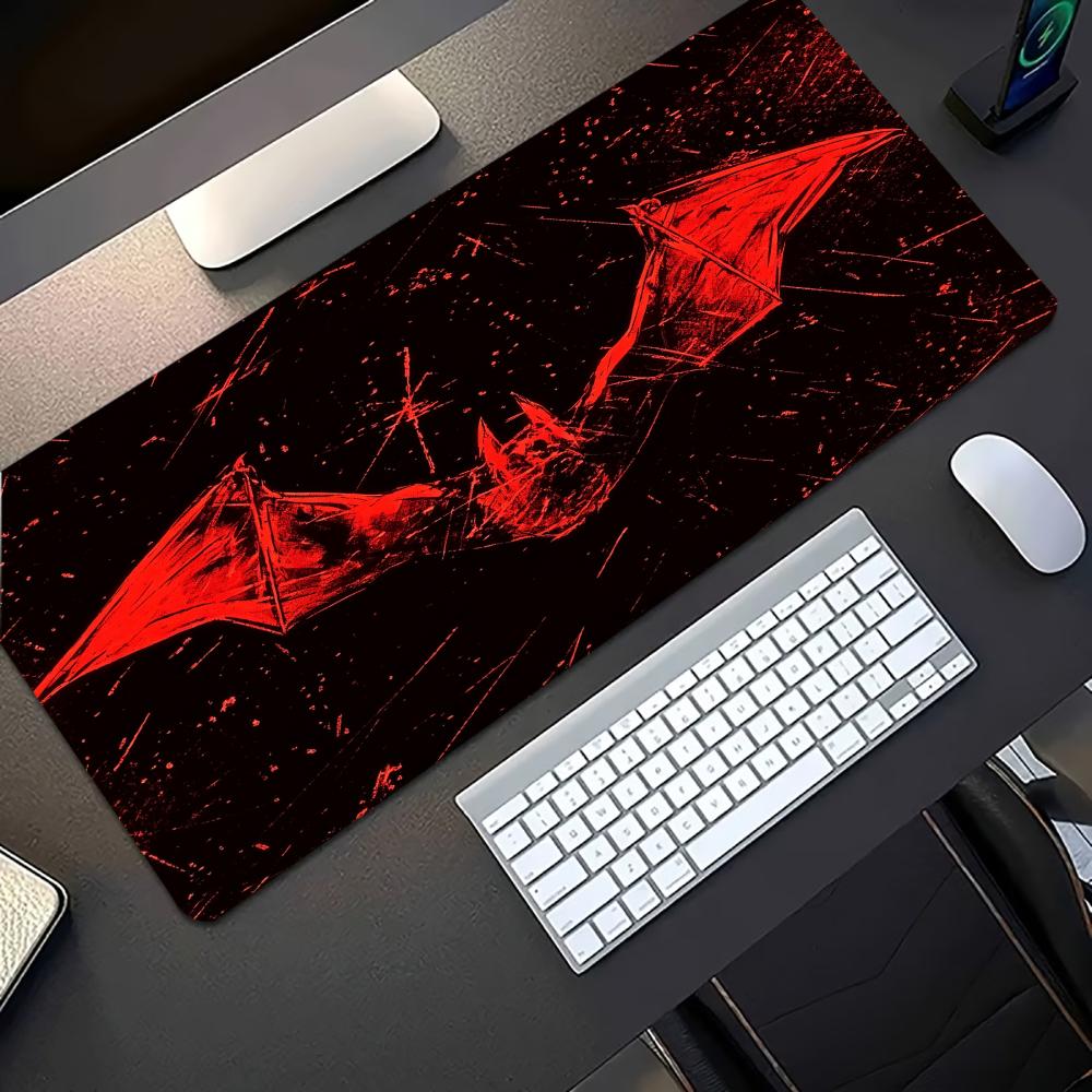 Desk Setup Red - Donkerrood vleermuismotief grote gaming muismat antislip