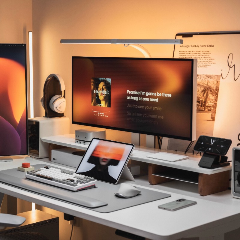Desk Setup With Laptop And Monitor - Moderne monitorverhoger, ergonomische bureauplank, organisator, computermonitorrek