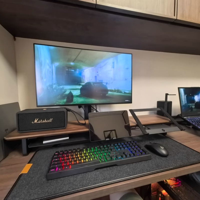 Modulaire monitorverhoger Ergo - Desk Setup With Laptop And Monitor recensie en prijs